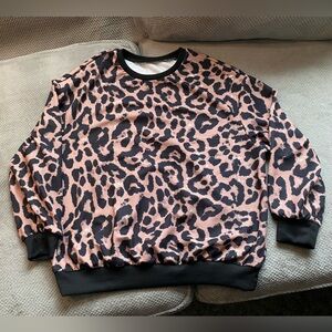 SHEIN Black and White Sweatshirt